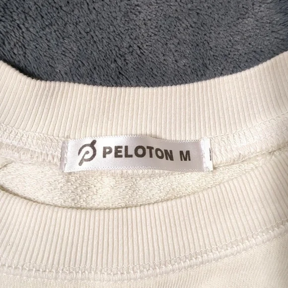 Peloton Floral oversized Everyday cream Crewneck sweater size Medium - Picture 7 of 9